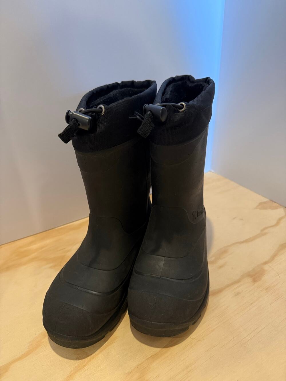 Kamik Black Tall Lined Boots With Drawstring Cuffs Size Youth 3